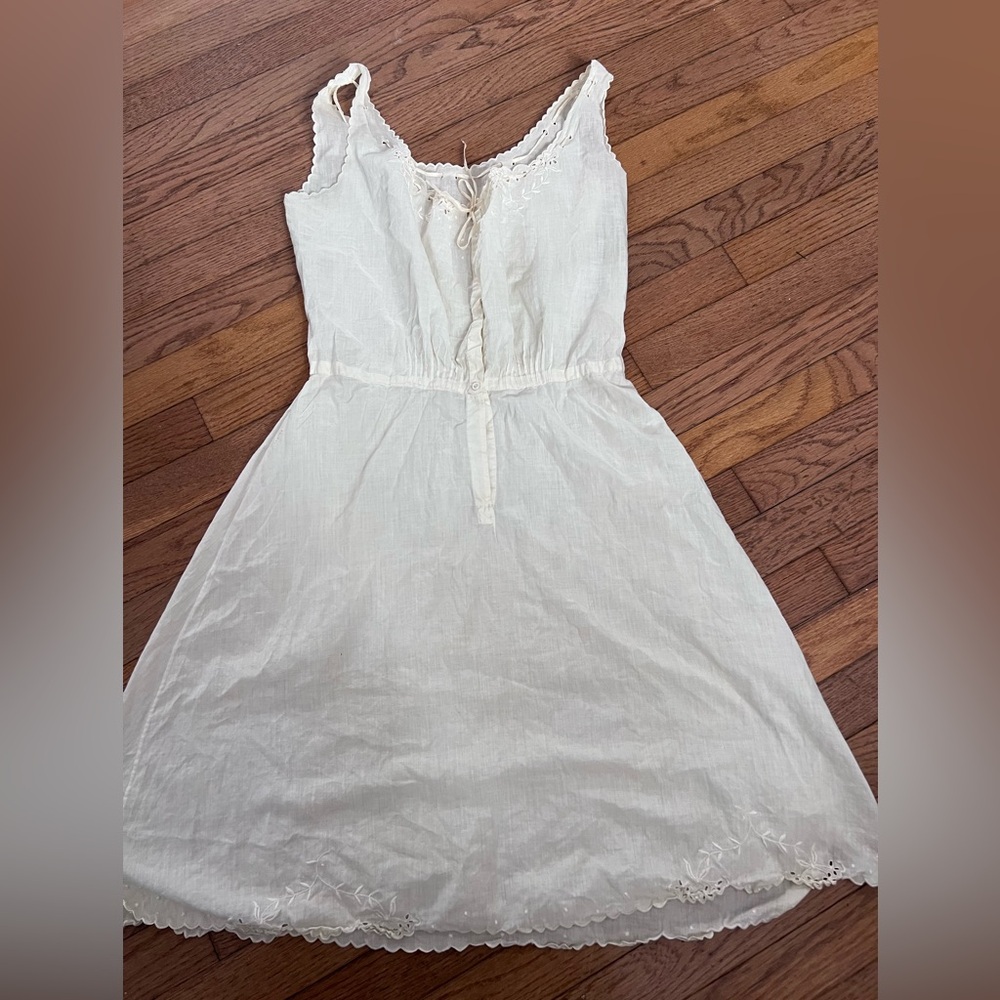 Antique (100 year old) White Scalloped cotton nightgown
